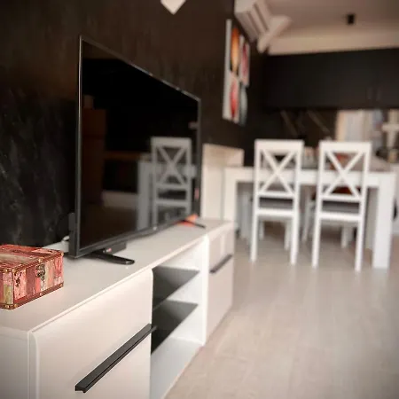 Lux Апартаменты *